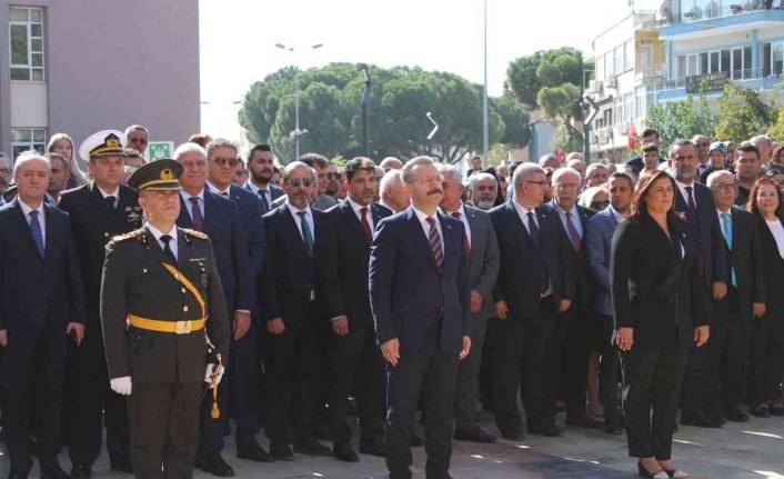 Aydın’da 29 Ekim kutlamaları çelenk sunma töreni başladı