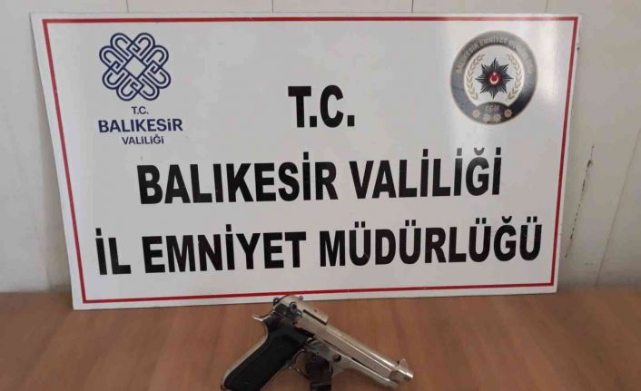 Balıkesir’de polis ve jandarmadan ’Huzur’ operasyonu