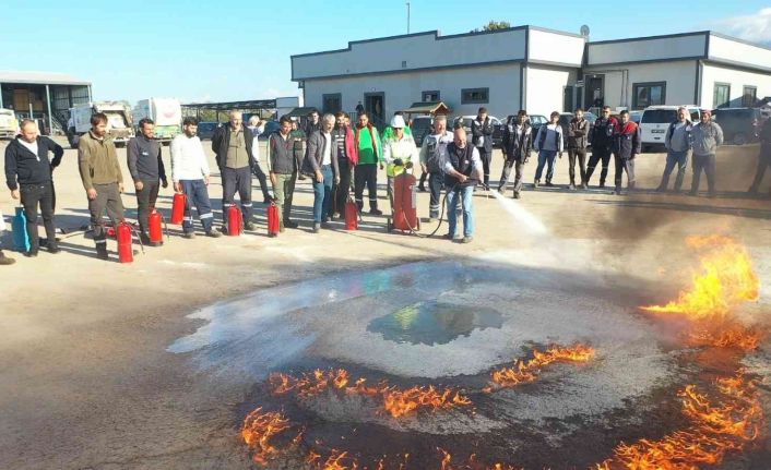 Belediye personellerine yangın eğitimi verildi