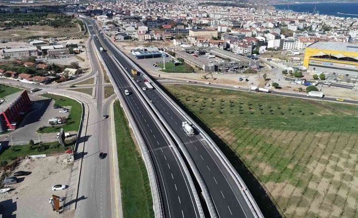 Büyükşehir, Bandırma’ya katlı kavşaklar kazandırdı