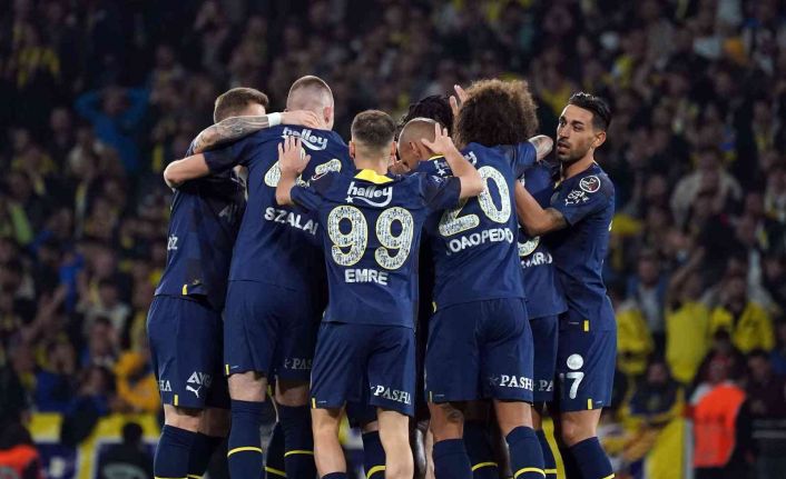 Fenerbahçe hem sahada hem istatistiklerde zirvede