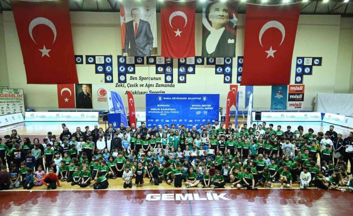 Gemlik Basketbol’a Bursasu desteği