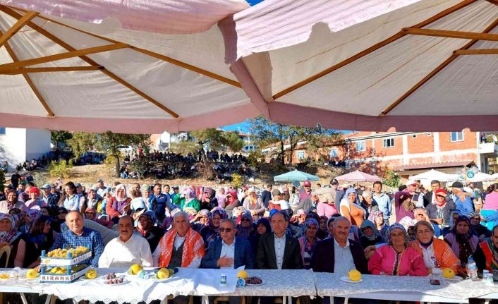 Gördes’te Ayva ve Üzüm Festivali yapıldı