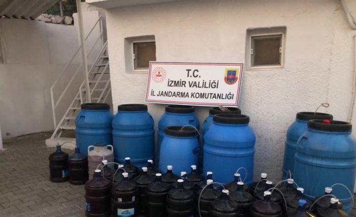 İzmir’de binlerce litre kaçak içki ele geçirildi