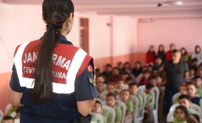 Jandarma eğitimleriyle, çocuklar bilinçleniyor