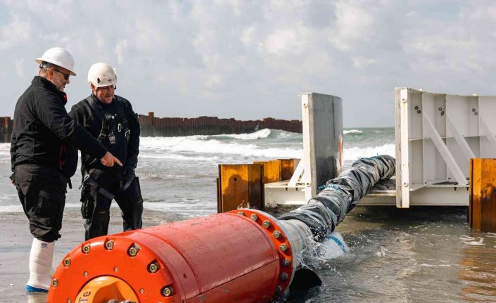 Karadeniz Gazı’nı karaya çıkartma çalışmalarında Sakarya Gaz Sahası’nda bir gün