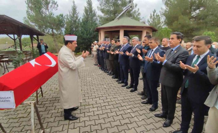 Kıbrıs Gazisi Erdoğan toprağa verildi