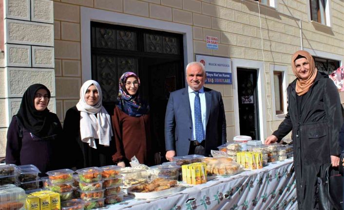 Kur’an kurslarına destek amaçlı bir araya geldiler