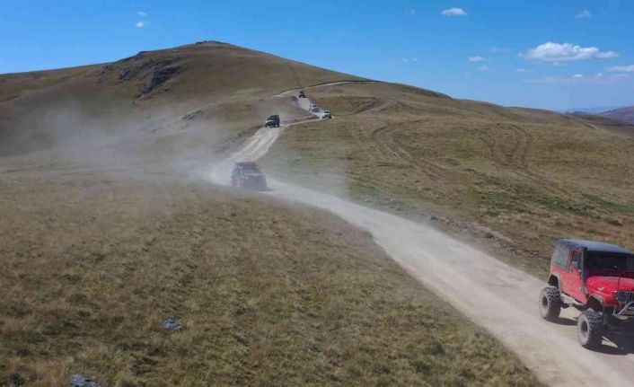 Off-Road tutkunlarından Giresun yaylalarında sonbahar safarisi