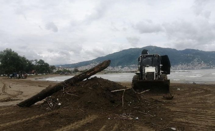 Ordu sahillerden 51 ton atık toplandı