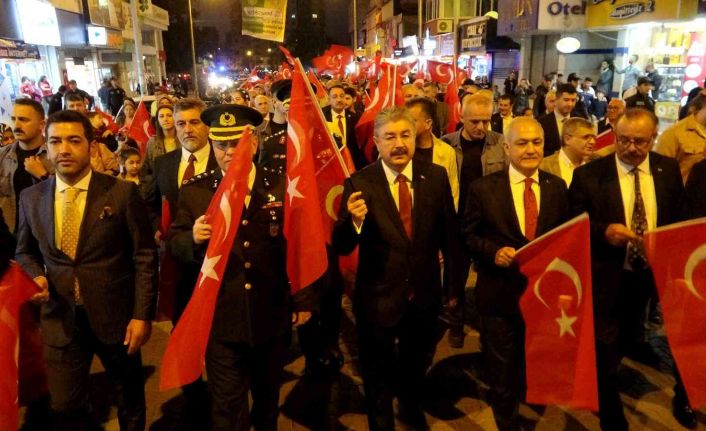 Osmaniye’de ’Bayrak Yürüyüşü’ düzenlendi