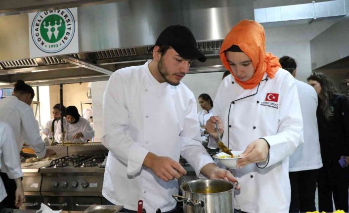 Özel öğrenciler yemek yarışmasında hünerlerini sergiledi