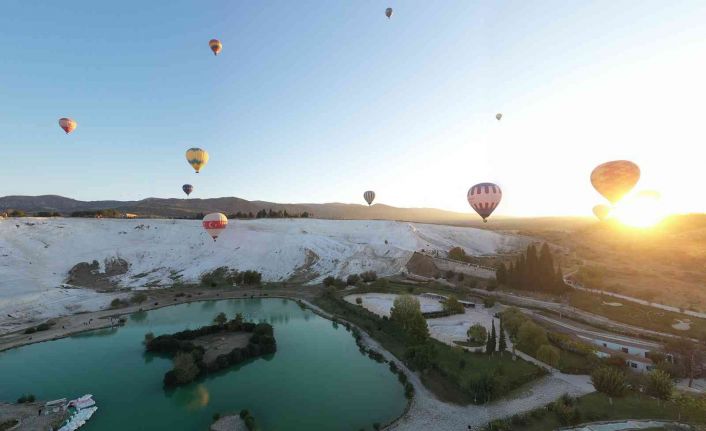 Pamukkale’ye hayran kaldılar