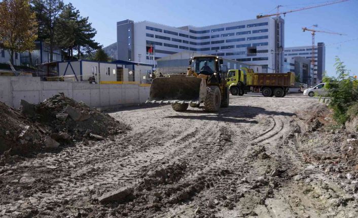 Şehir Hastanesi bölgesinde hummalı çalışma