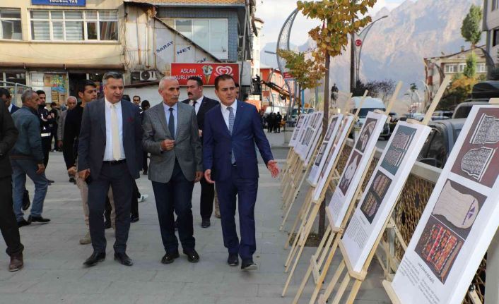 Vali Akbıyık, örgü eserleri fotoğraf sergisini ziyaret etti