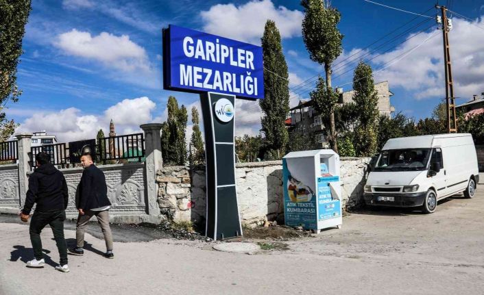 Van’daki mezarlıkların isim tabelası yenilendi