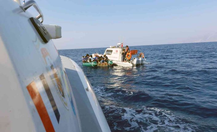 Yunanistan’a geçmeye çalışan 43 düzensiz göçmen yakalandı