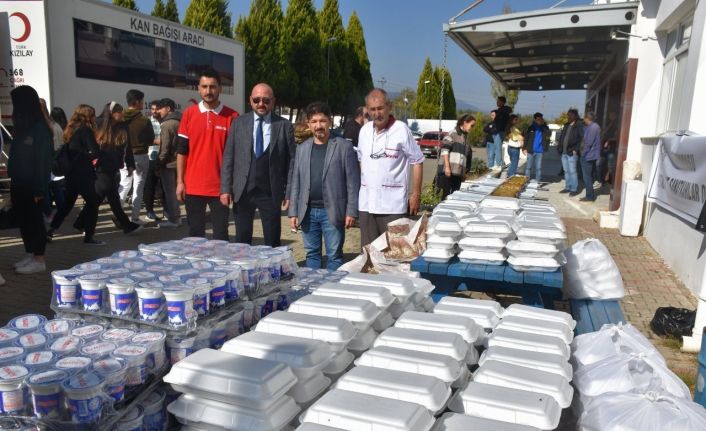 ADÜ Karacasu MYO’dan ve Karacasu esnafından öğrencilere destek