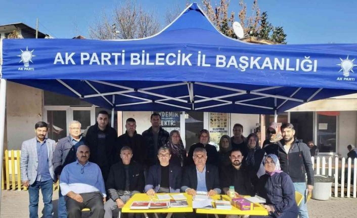 AK Parti standında halkın talepleri dinlendi