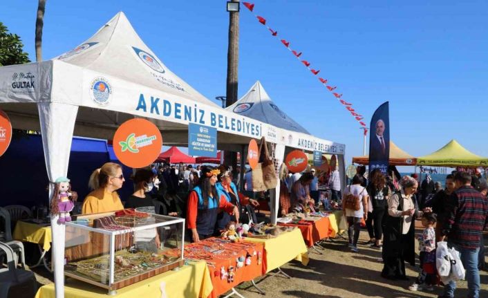 Akdeniz Belediyesi, festival konuklarının ilgi odağı oldu