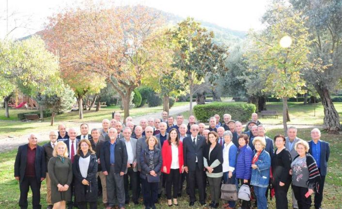 Başkan Çalkaya, öğretmenleri unutmadı