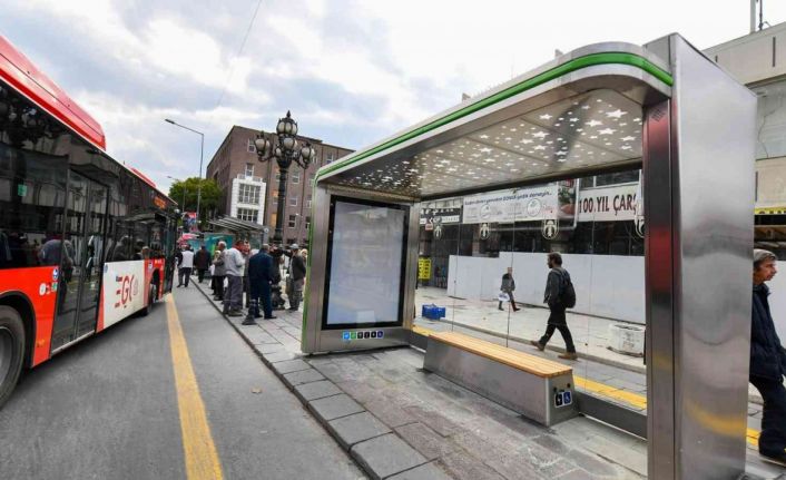 Başkent’te modern otobüs duraklarının montajı başladı