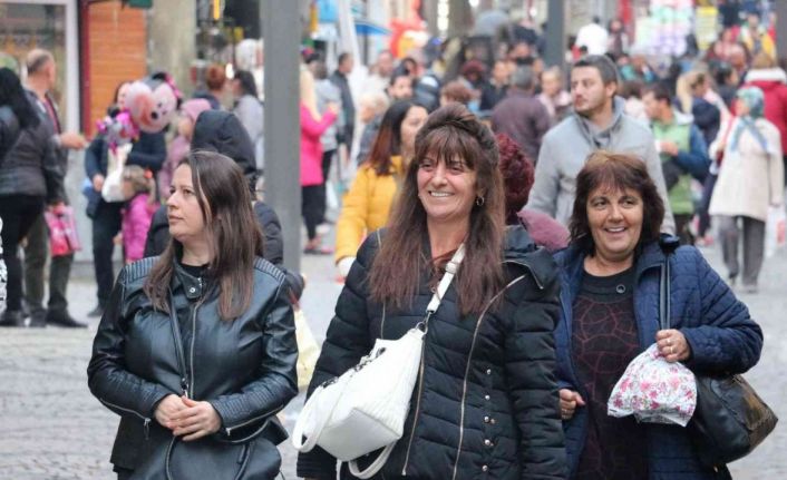 Bulgarlar, Edirne’de doyasıya alışverişin tadını çıkardı