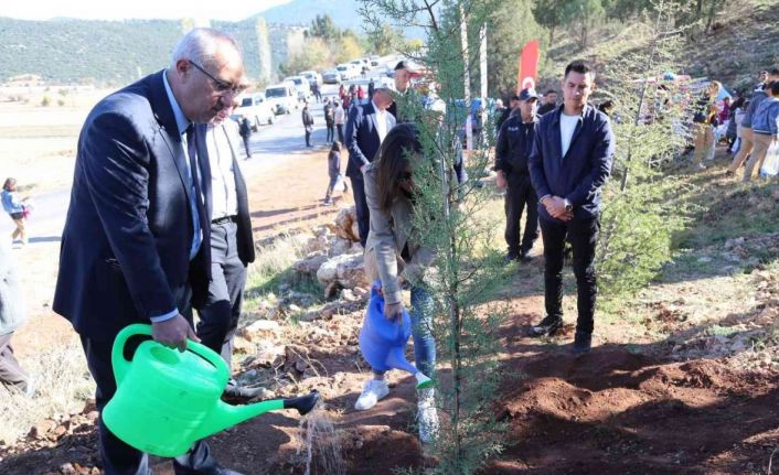 Çameli’nde fidanlar toprakla buluştu