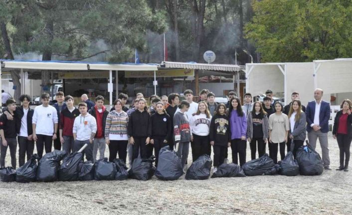 Fethiye’ de deniz dibi temizliği yapıldı