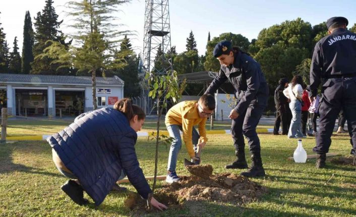 Fidanlara şehitlerin ismi verildi