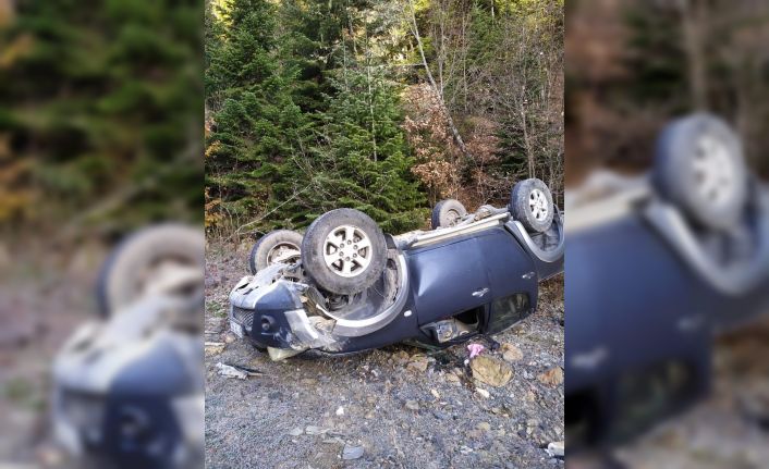 Kastamonu’da işçileri taşıyan pikap devrildi: 1 yaralı