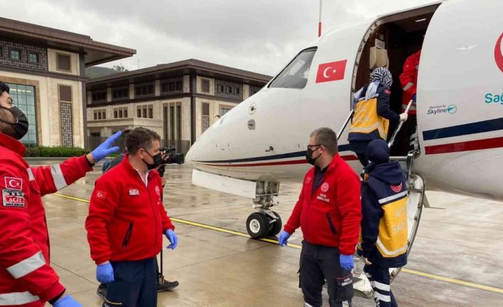 Rize’den ambulans uçak ile İstanbul’a sevk edildi