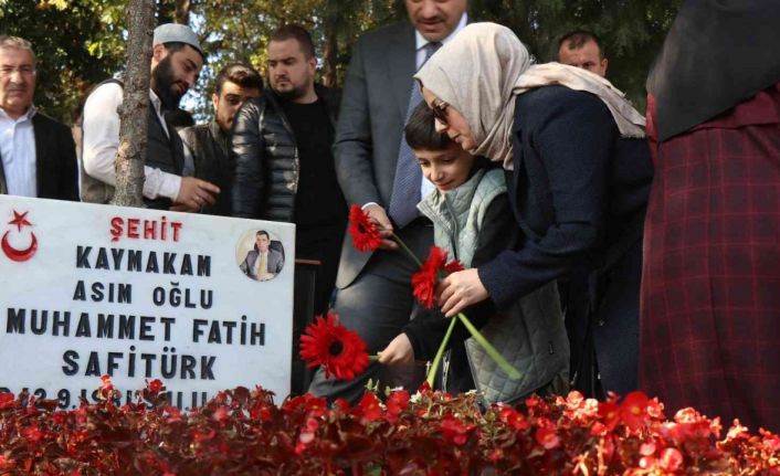 Şehit Kaymakam Safitürk, vefatının 6’ncı yıl dönümünde kabri başında anıldı