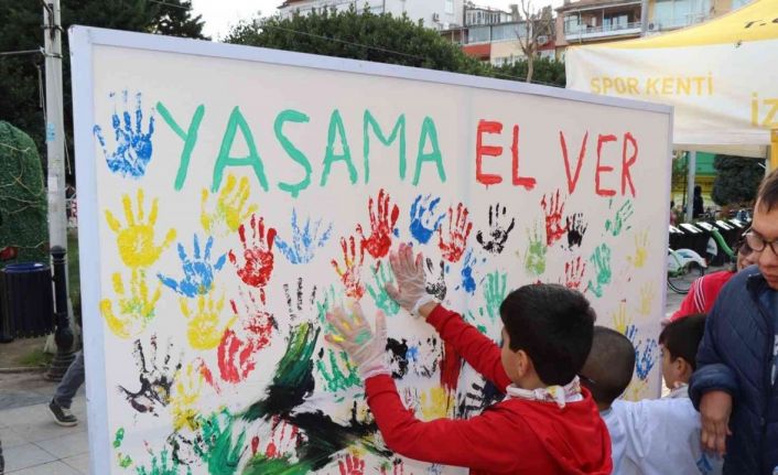 Stantlar kuruldu, elde edilen gelirler LÖSEV’e bağışlandı