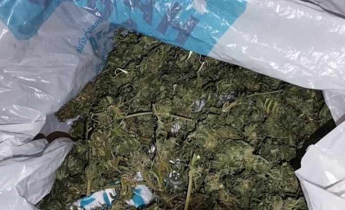 Uyuşturucu ticaretine 3 tutuklama