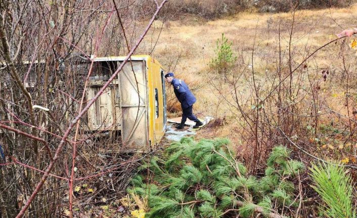 Yolcu minibüsü şarampole devrildi: 7 yaralı