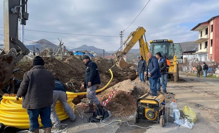 Arapgir’de doğalgaz çalışmaları hız kesmeden devam ediyor