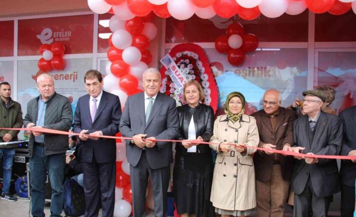 Başkan Atay Kitap Kafe’yi hizmete açtı, Hanımevi için ’söz’ verdi