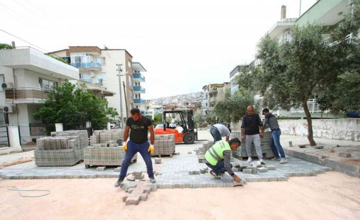 Bayraklı’da yol yenileme çalışmaları aralıksız sürüyor