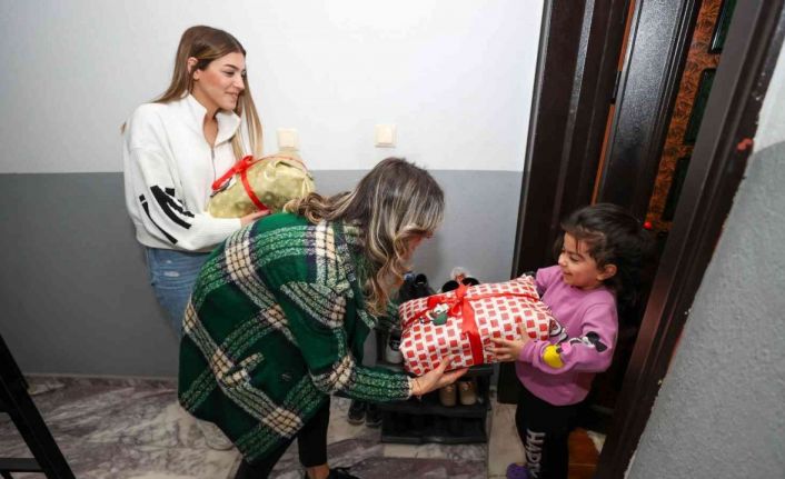 Bucal Belediyesi’nden çocuklara yılbaşı hediyesi