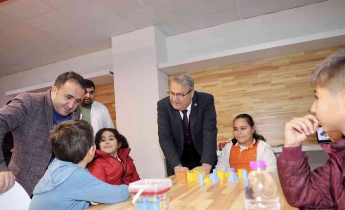 Geleceğin bilim insanları yetişiyor