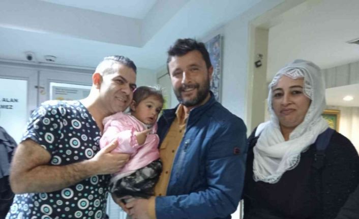 Hasretle bekledikleri bebeklerini 14 yıl sonra kucaklarına aldılar