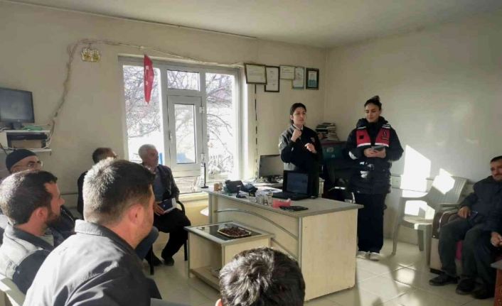 Jandarmadan erkeklere “Kadına El Kal-Ka-Maz” eğitimi