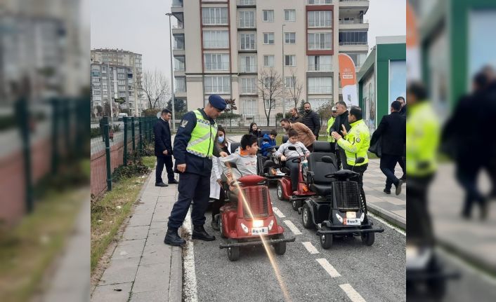 Jandarmadan Malatya’da uygulamalı trafik eğitimi