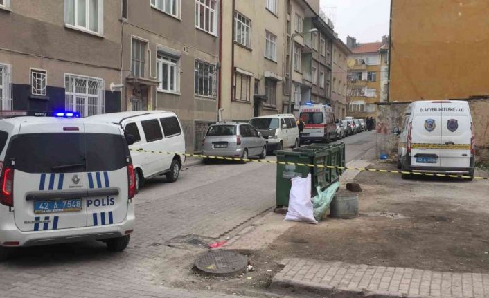 Konya’da cinnet geçirerek kızlarını öldüren baba polise teslim oldu