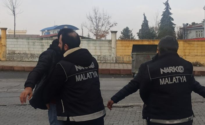 Malatya’da polisinden okul çevrelerinde denetim