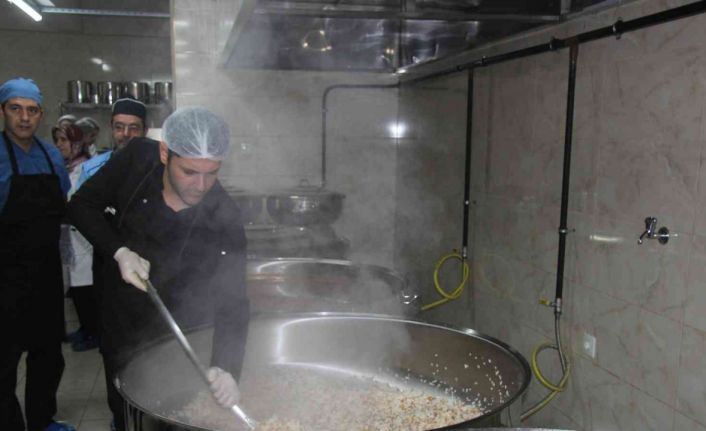 Meslek liselerinden taşımalı eğitime 3 bin kişilik yemek desteği