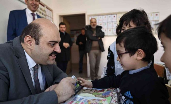 Başkan Orhan’dan miniklere ‘Rafadan Tayfa’ sürprizi