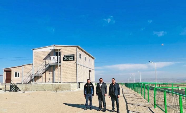 Bölgenin en büyük hayvan pazarı Çiçekdağı’nda açıldı