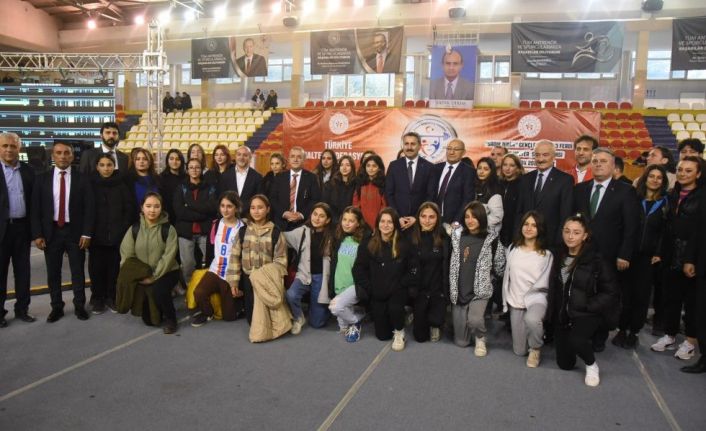 Halter şampiyonasına BARÜ’lü sporcular 9 madalyayla damga vurdu